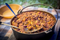 Veganes Chili sin Carne aus dem Dutch Oven